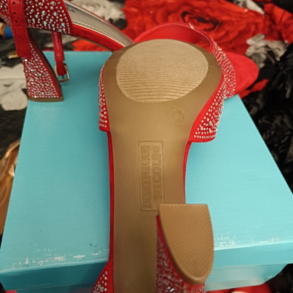 Red Rhinestone Heel 👠 - Picture 3 of 3